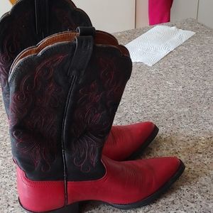 Women's cowboy boots
